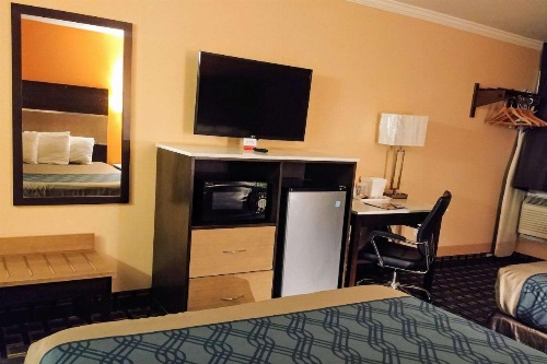 Econo Lodge Milldale-Southington image 2