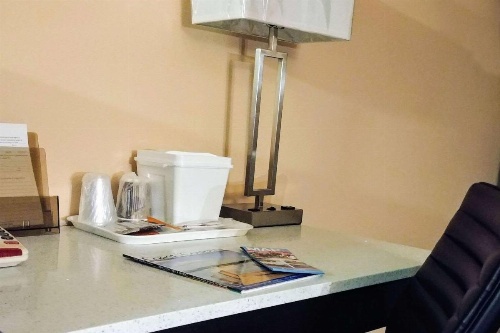 Econo Lodge Milldale-Southington image 3